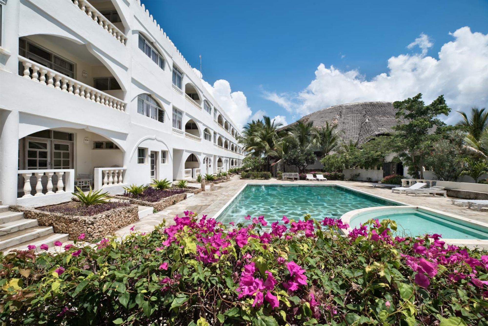 Jacaranda Beach Resort Watamu Exterior foto
