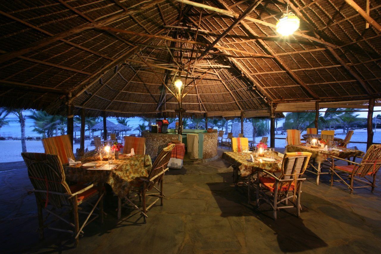 Jacaranda Beach Resort Watamu Exterior foto